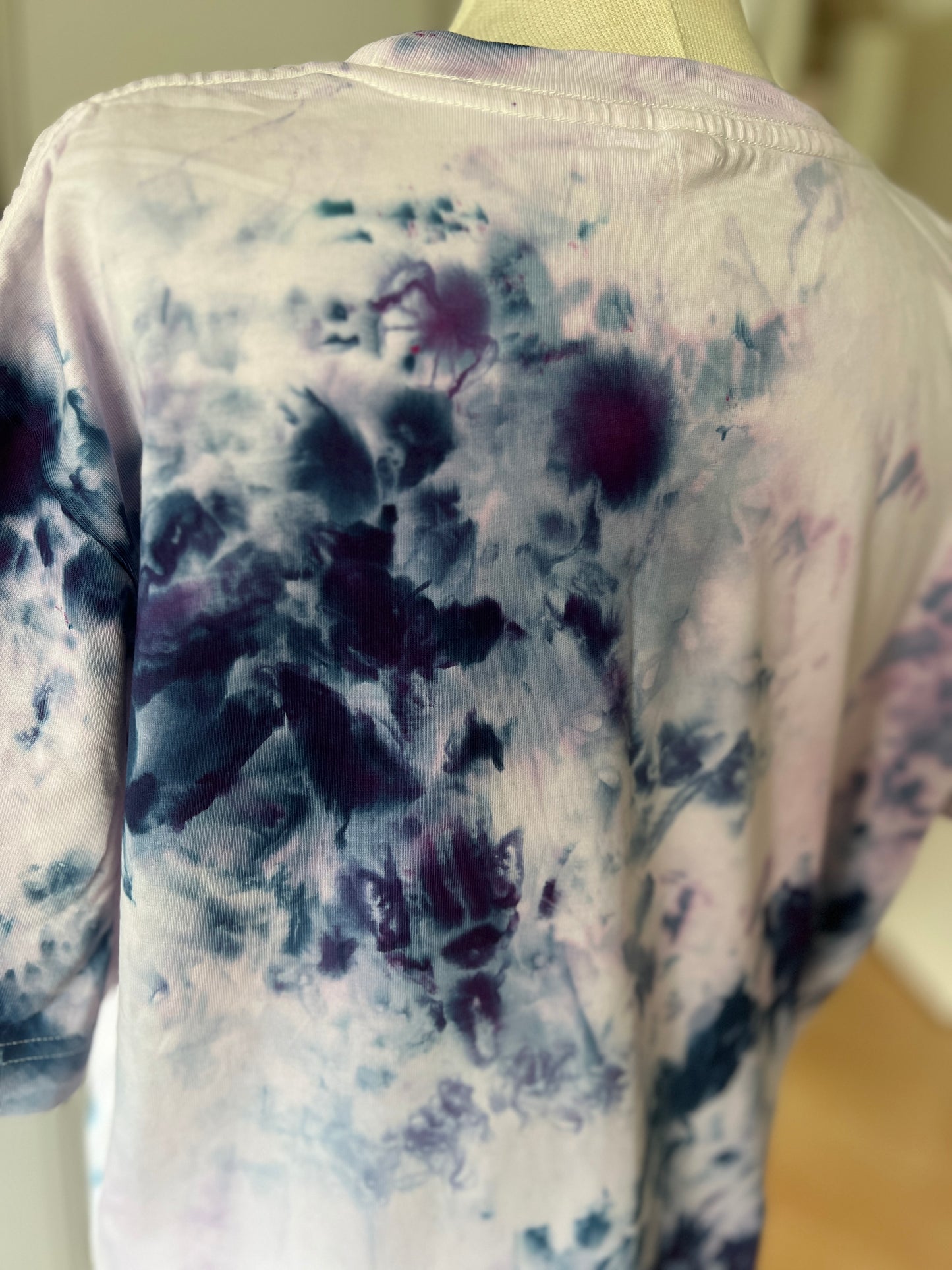 Ice Dye Tshirt in M Blueberry Explosion