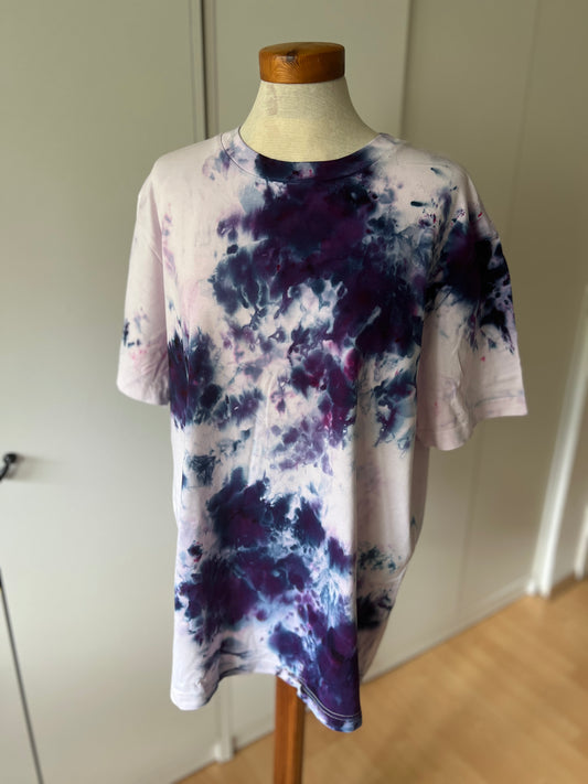 Ice Dye Tshirt in M Blueberry Explosion