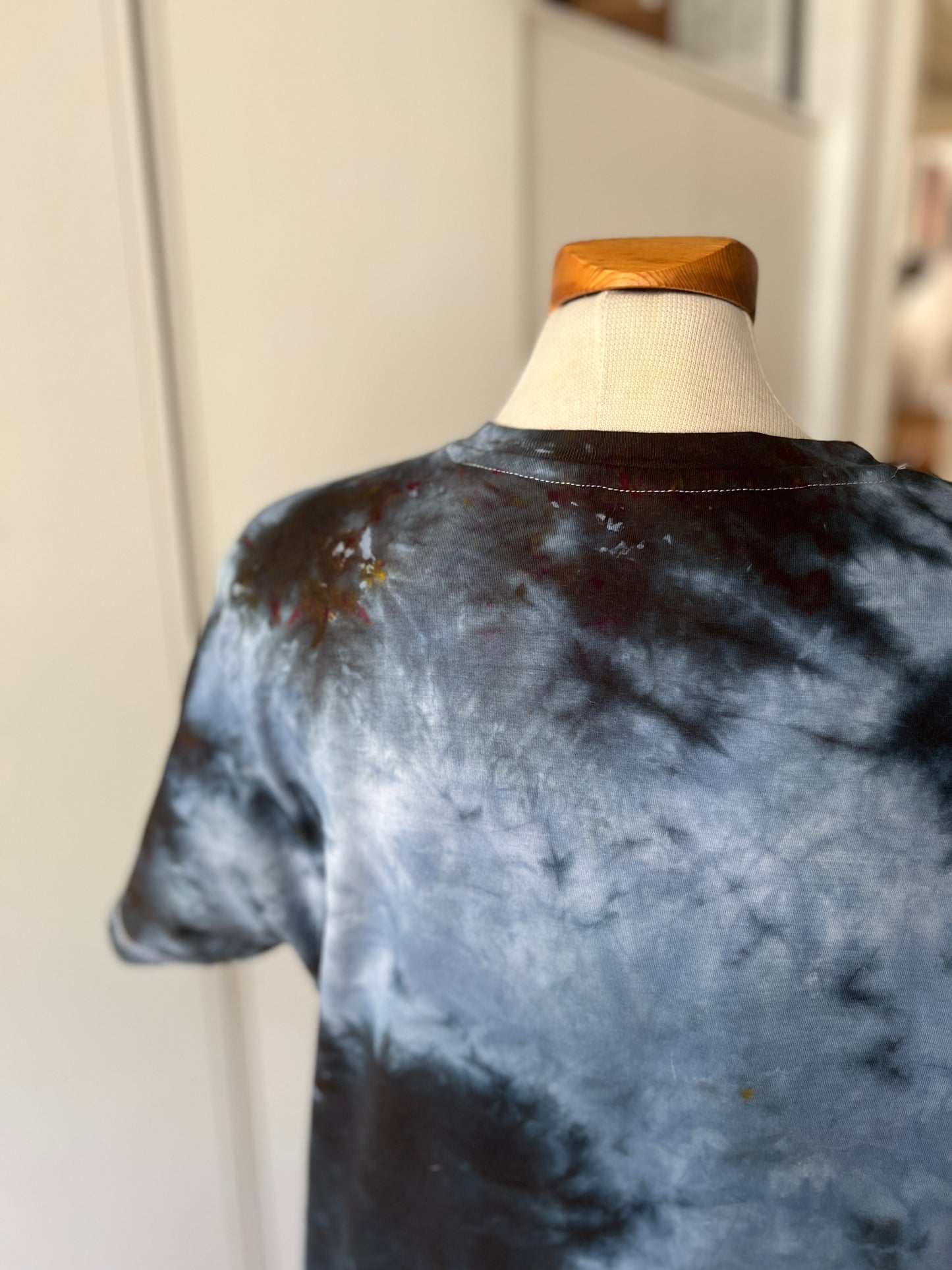 Ice Dye Tshirt in M Space