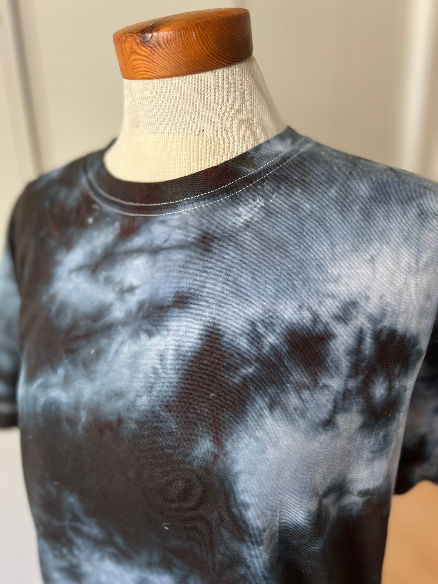 Ice Dye Tshirt in M Space