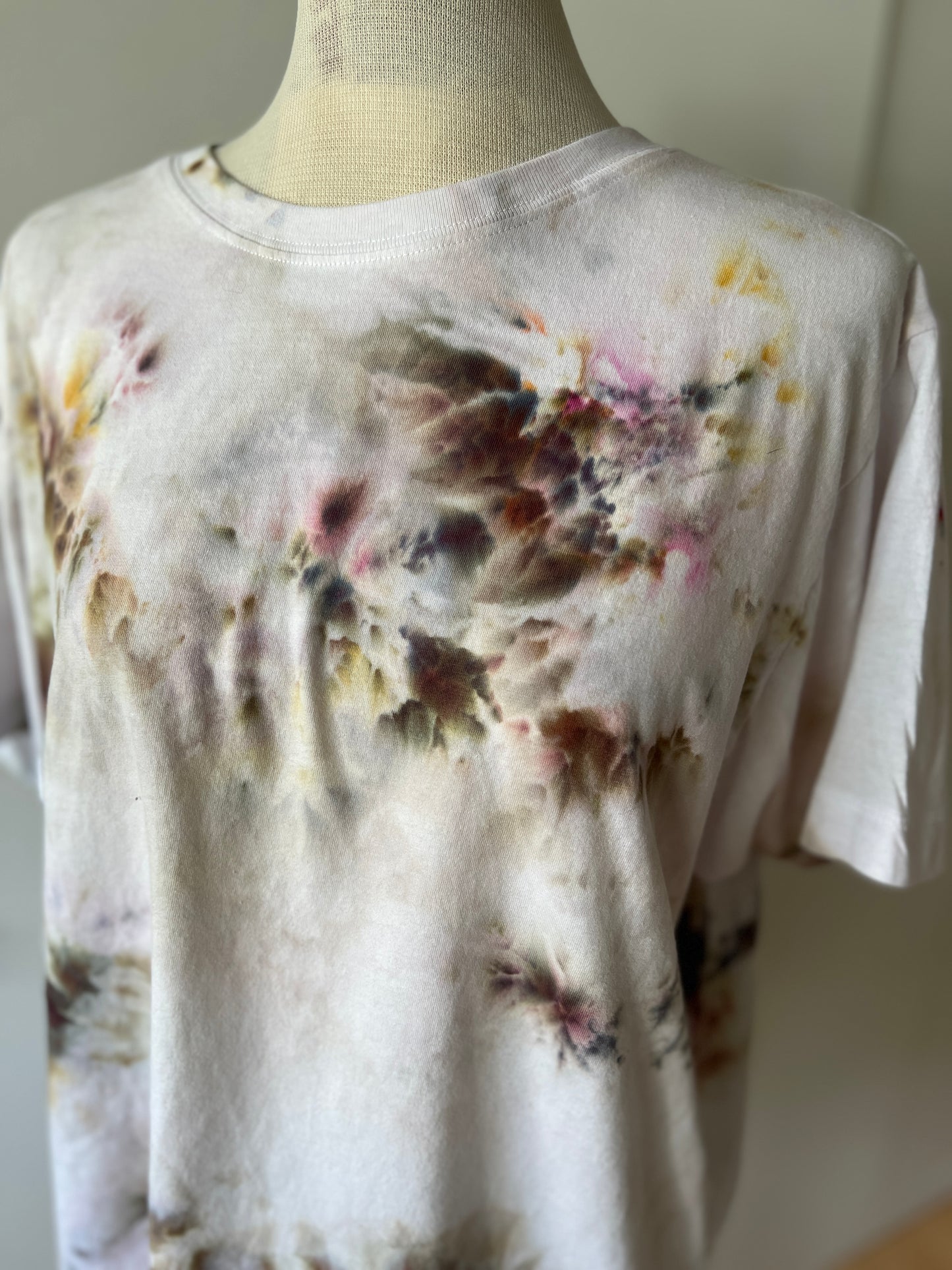 Ice Dye Tshirt L in Marbles