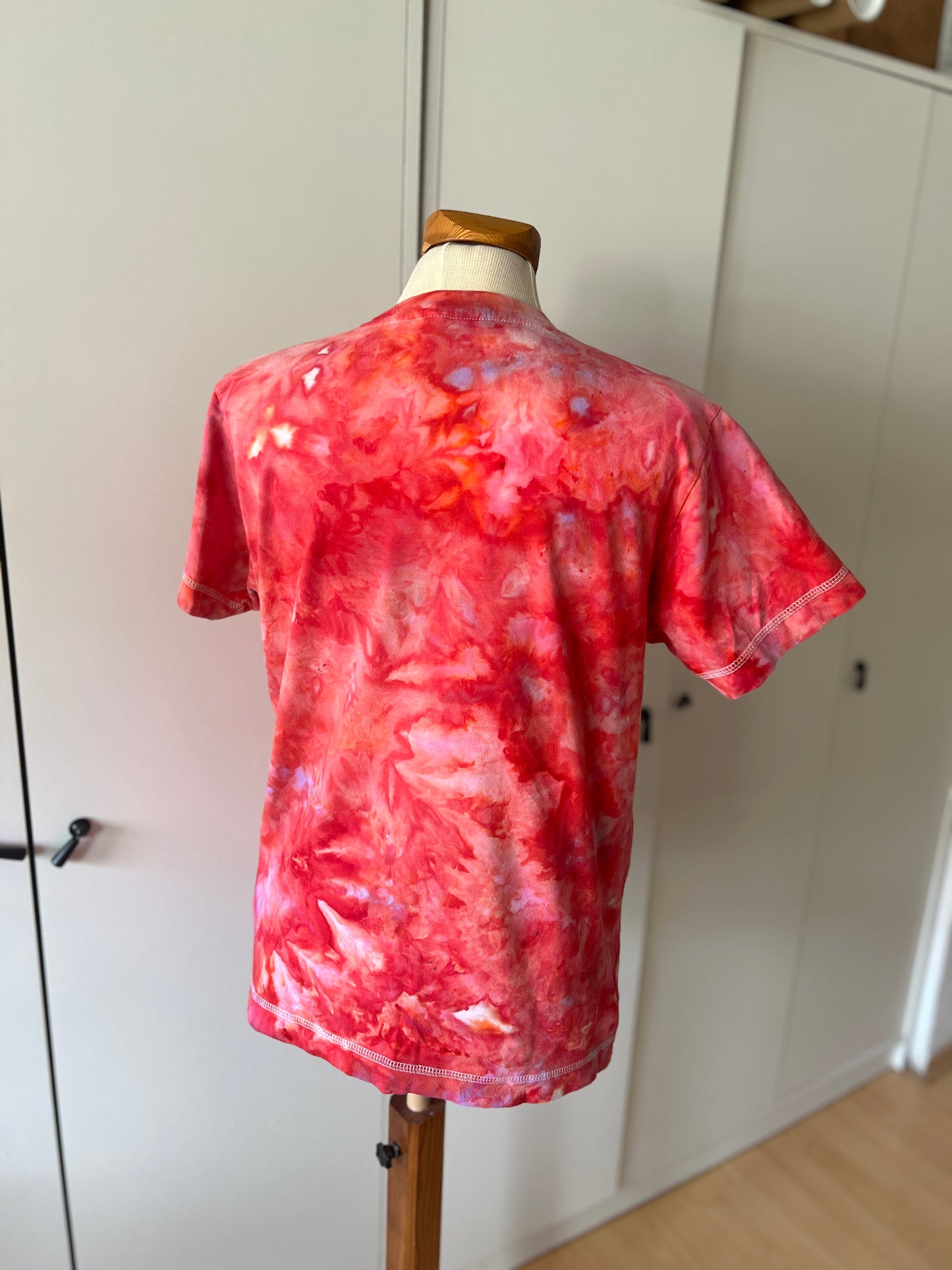 Ice Dye Tshirt in XS/Kinder  Love Potion