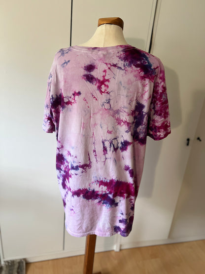 Ice Dye Tshirt in L Blueberry Explosion