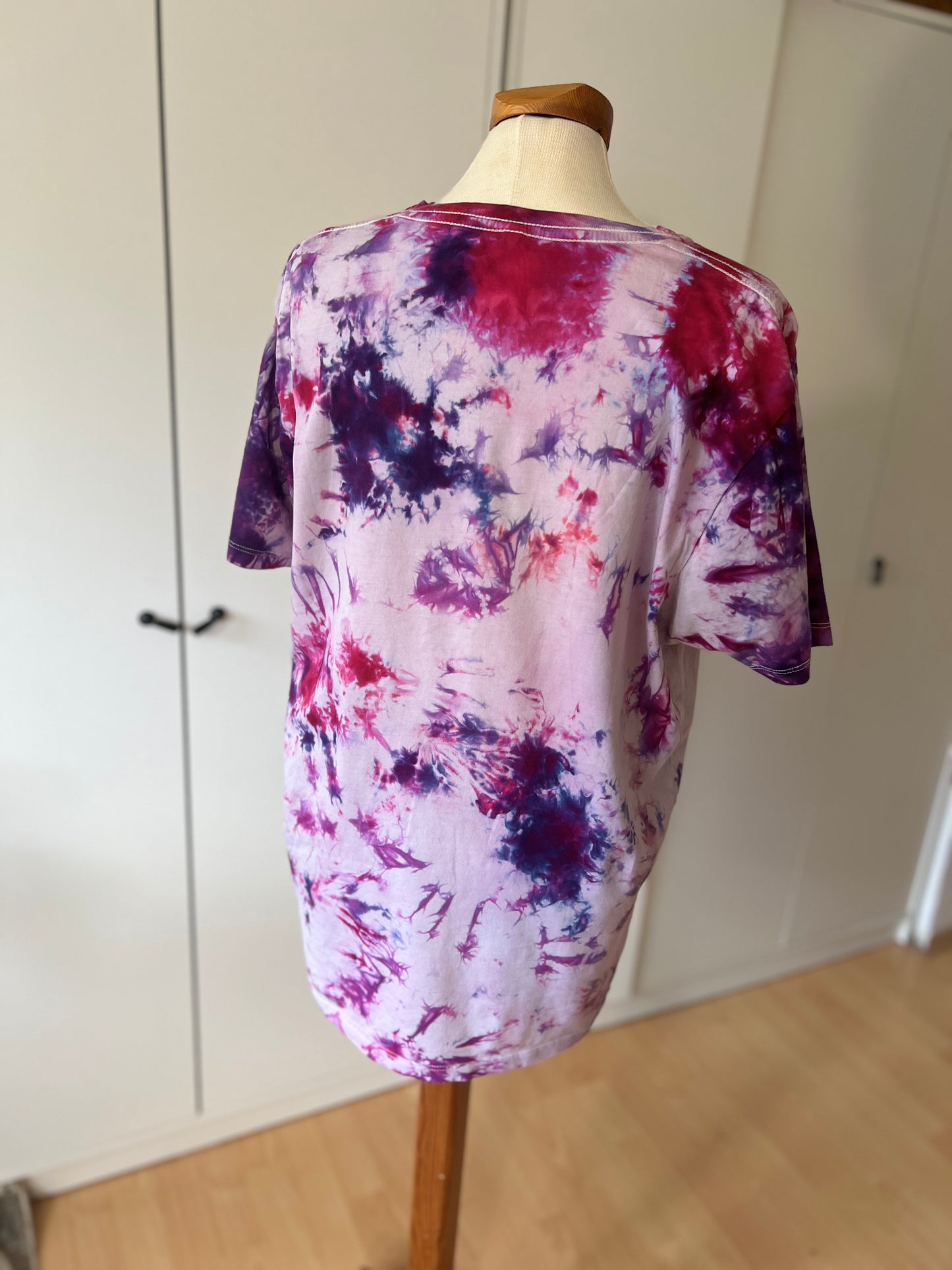 Ice Dye Tshirt in M Blueberry Explosion