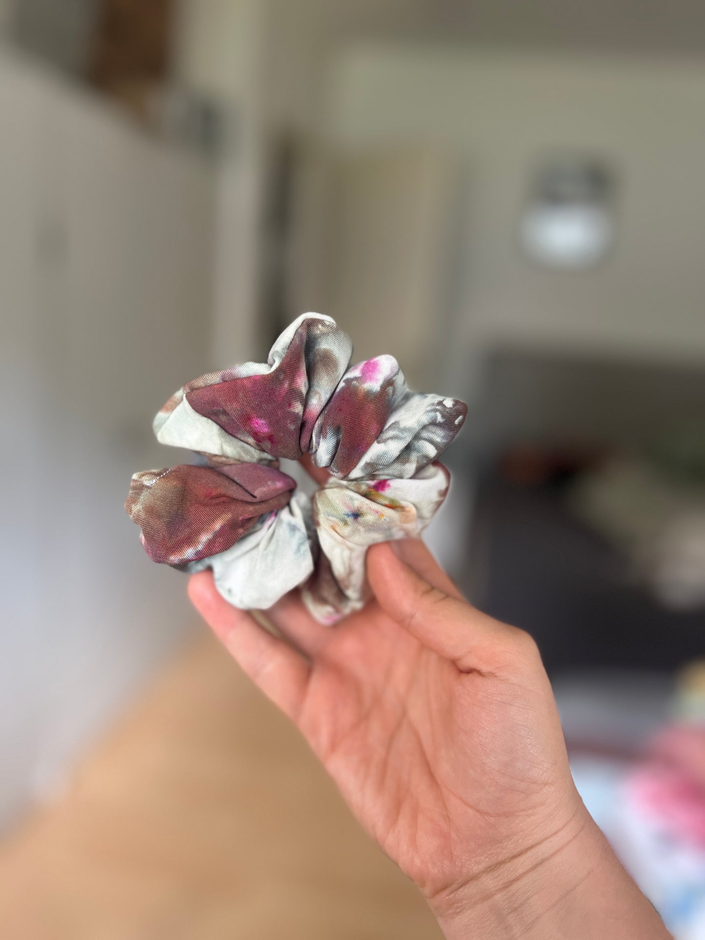 Ice Dye Scrunchie aus Viskose in Marbles